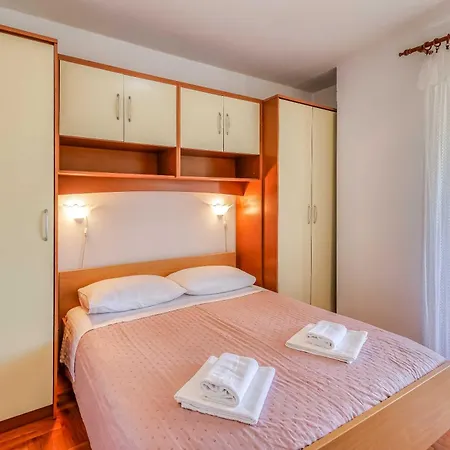 Biserka Apartman Malinska
