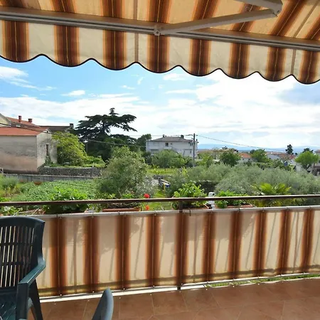 Apartment Biserka Malinska